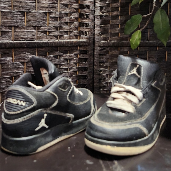 Jordan high top shoes - Picture 4 of 9